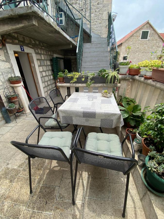 Appartement Apartman Rose à Makarska Extérieur photo