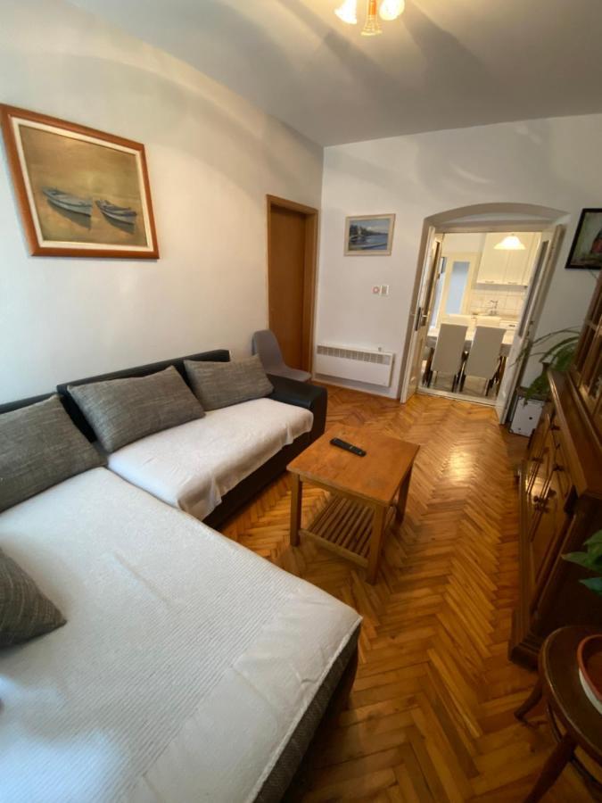 Appartement Apartman Rose à Makarska Extérieur photo