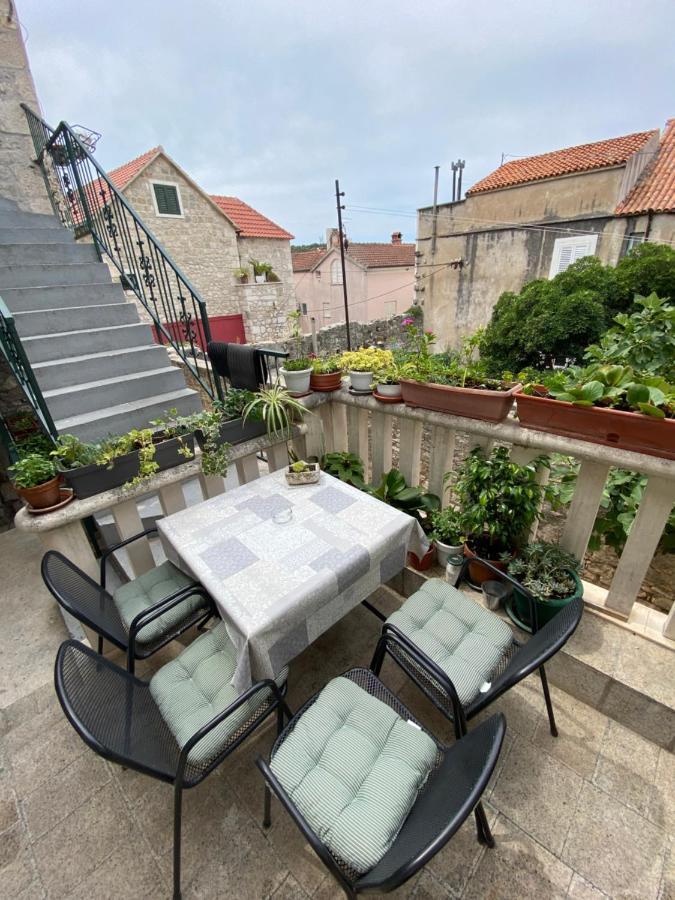 Appartement Apartman Rose à Makarska Extérieur photo
