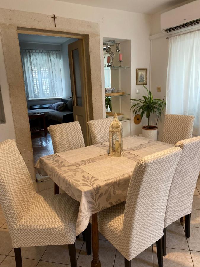 Appartement Apartman Rose à Makarska Extérieur photo